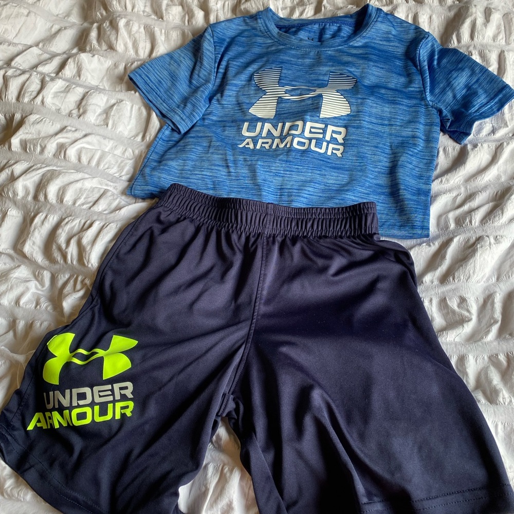 Boys (sz 7) Navy UA shorts (shirt in separate listing) Good condition.